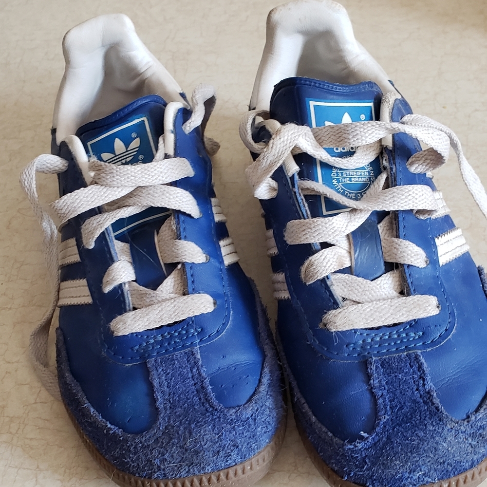 Adidas Toddler size 11K Boys Samba, Blue/White